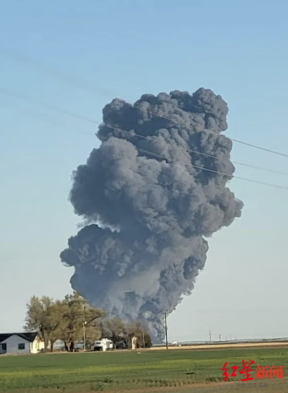 冲天巨响之复仇奶牛 爆炸瞬间 高能画面