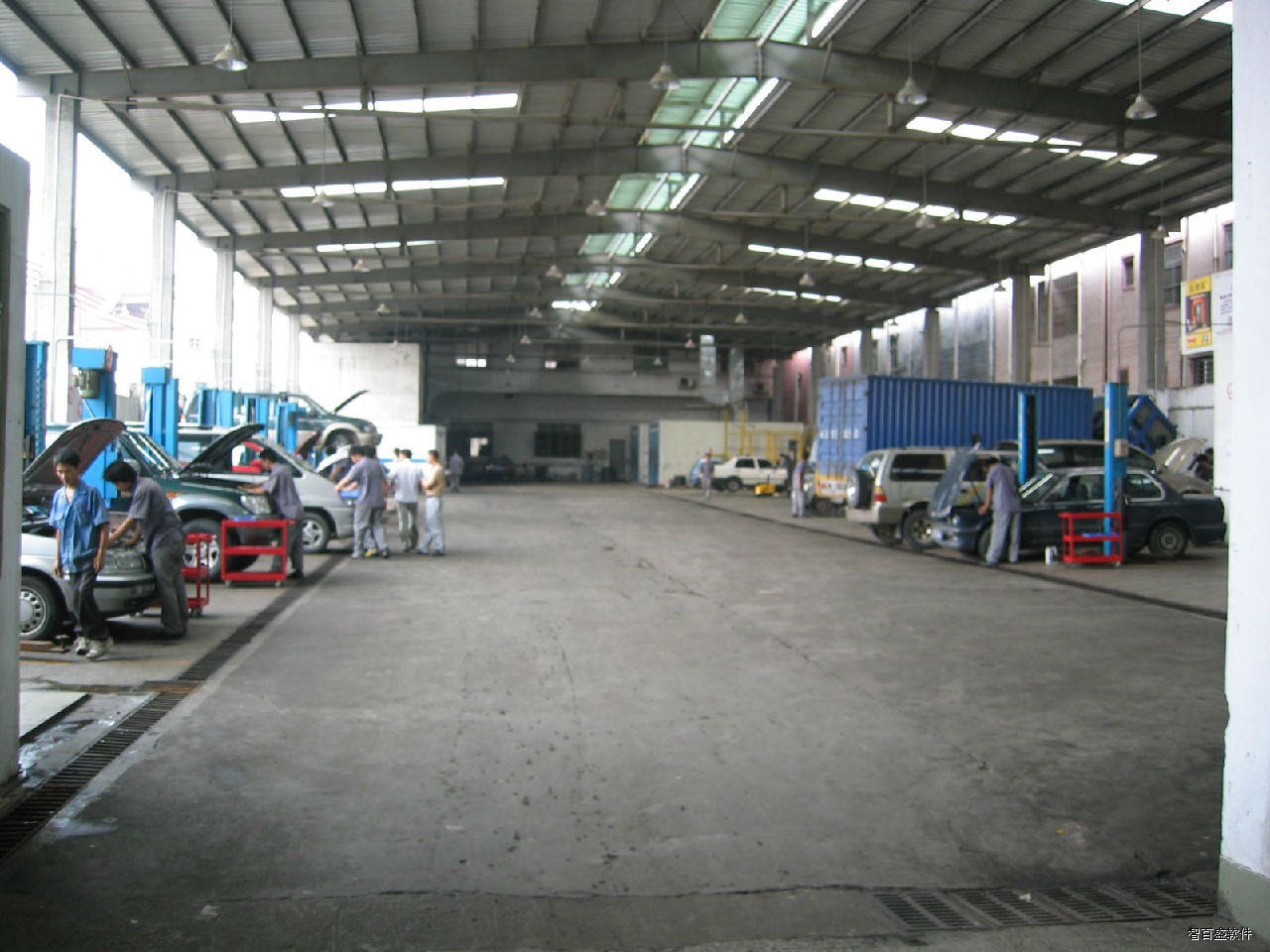 汽修汽配软件门店使用场景实拍
