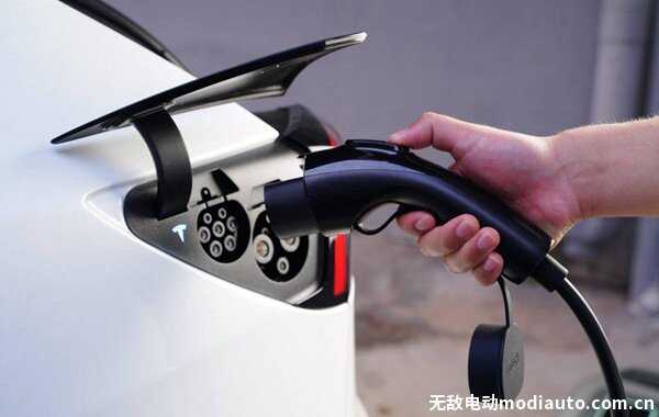 慢蔓充怎么结束充电拔枪正确方法